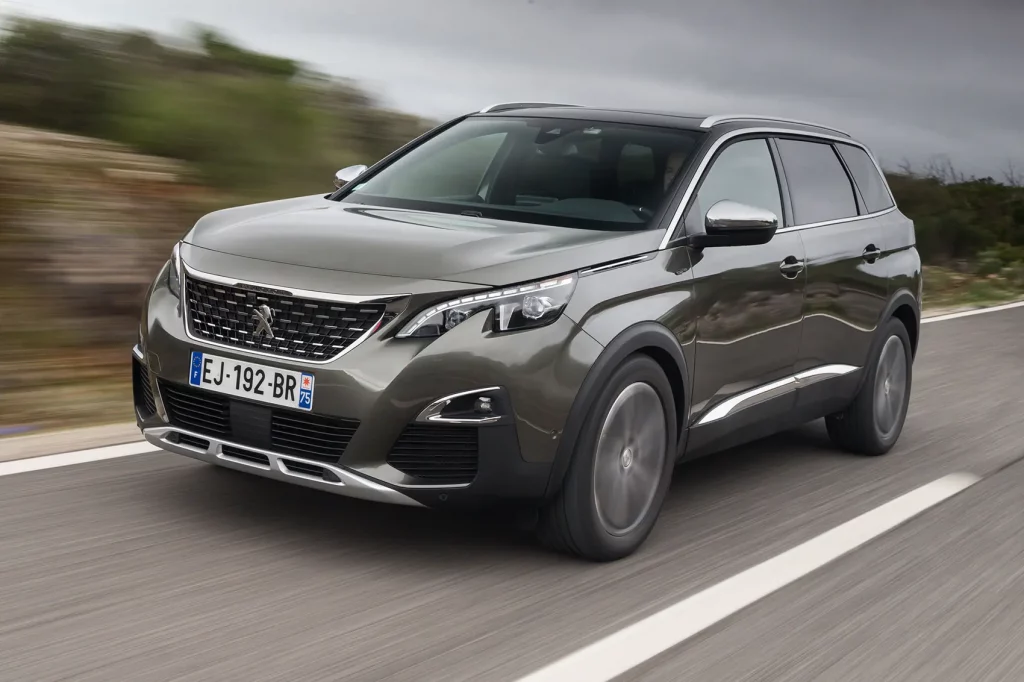 01_peugeot5008