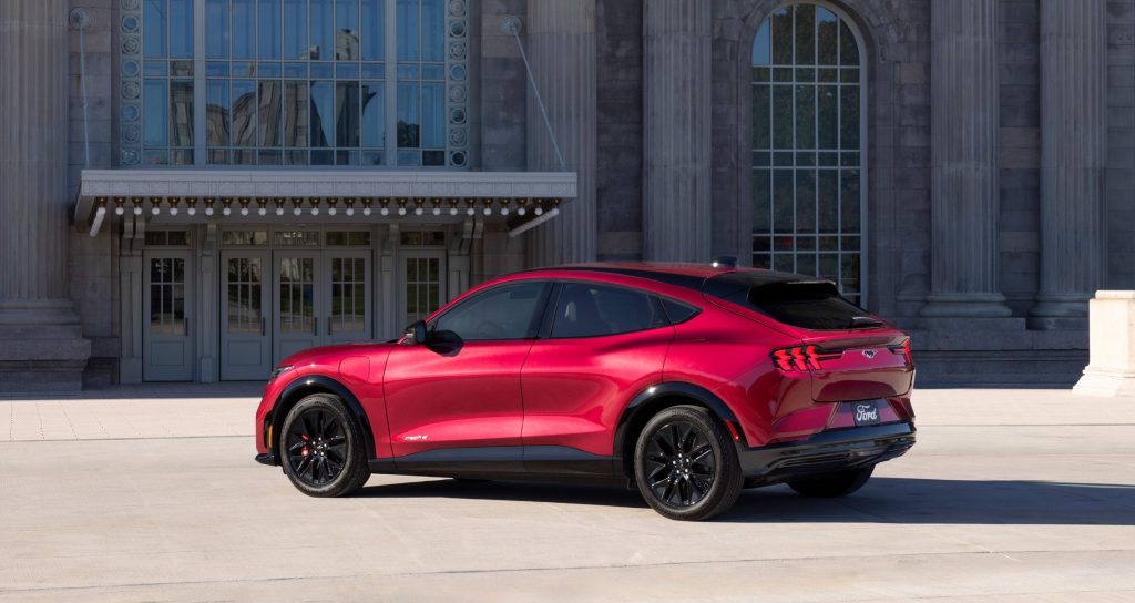 2025-ford-mustang-mach-e-premium-sport-appearance-exterior-102-67166e9e032b9