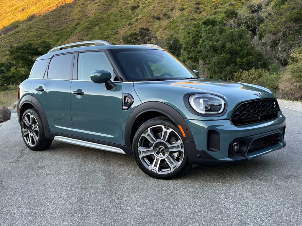 JDP_2024 Mini Countryman Cooper S Iconic Trim Sage Green Front Quarter View