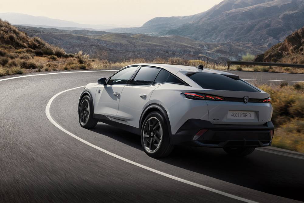Peugeot-MY25-408-Hybrid-1