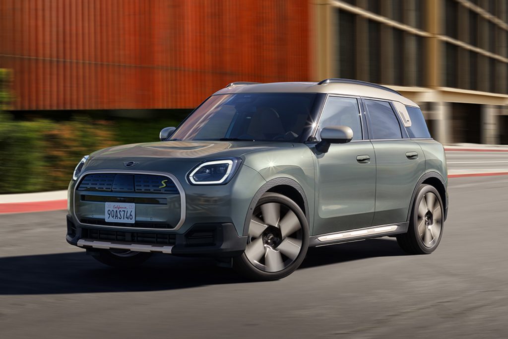 mini-U25-quarter-view-front